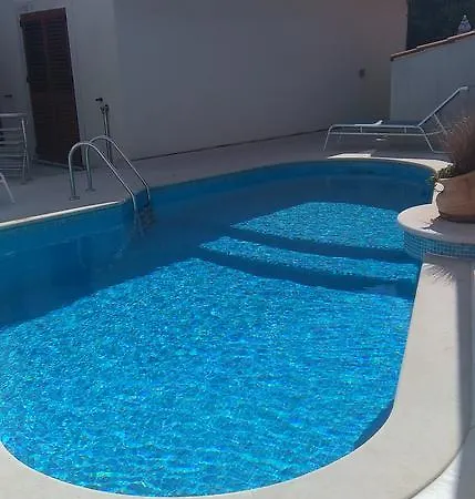Apartment Pool House *