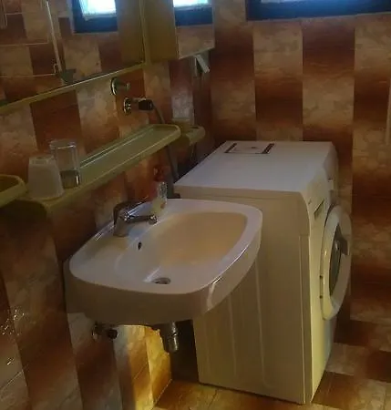 Апартаменти Pool House *