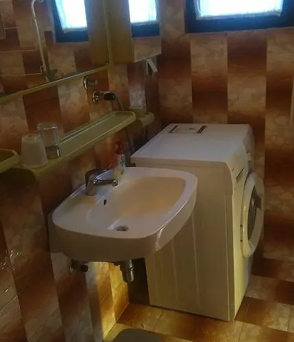 Apartment Pool House *